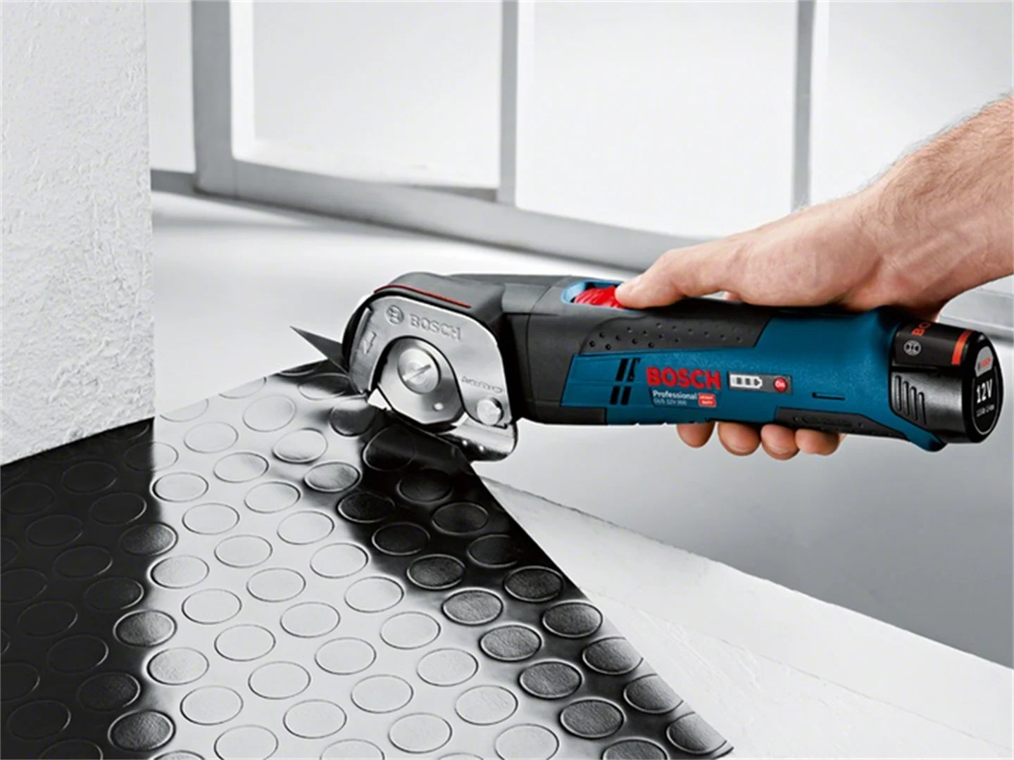 Nożyce uniwersalne Bosch GUS 12V-300 - obrazek 3