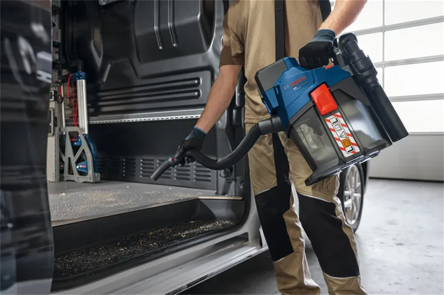 Odkurzacz akumulatorowy Bosch PRO GAS18V-6LS - obrazek 4