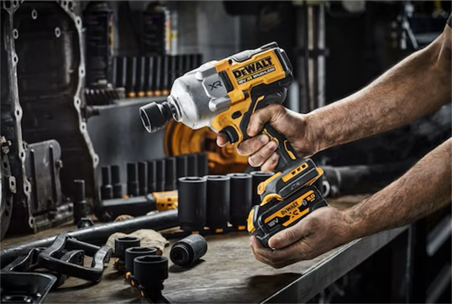 Klucz udarowy DeWalt 18V XR DCF961N - obrazek 6