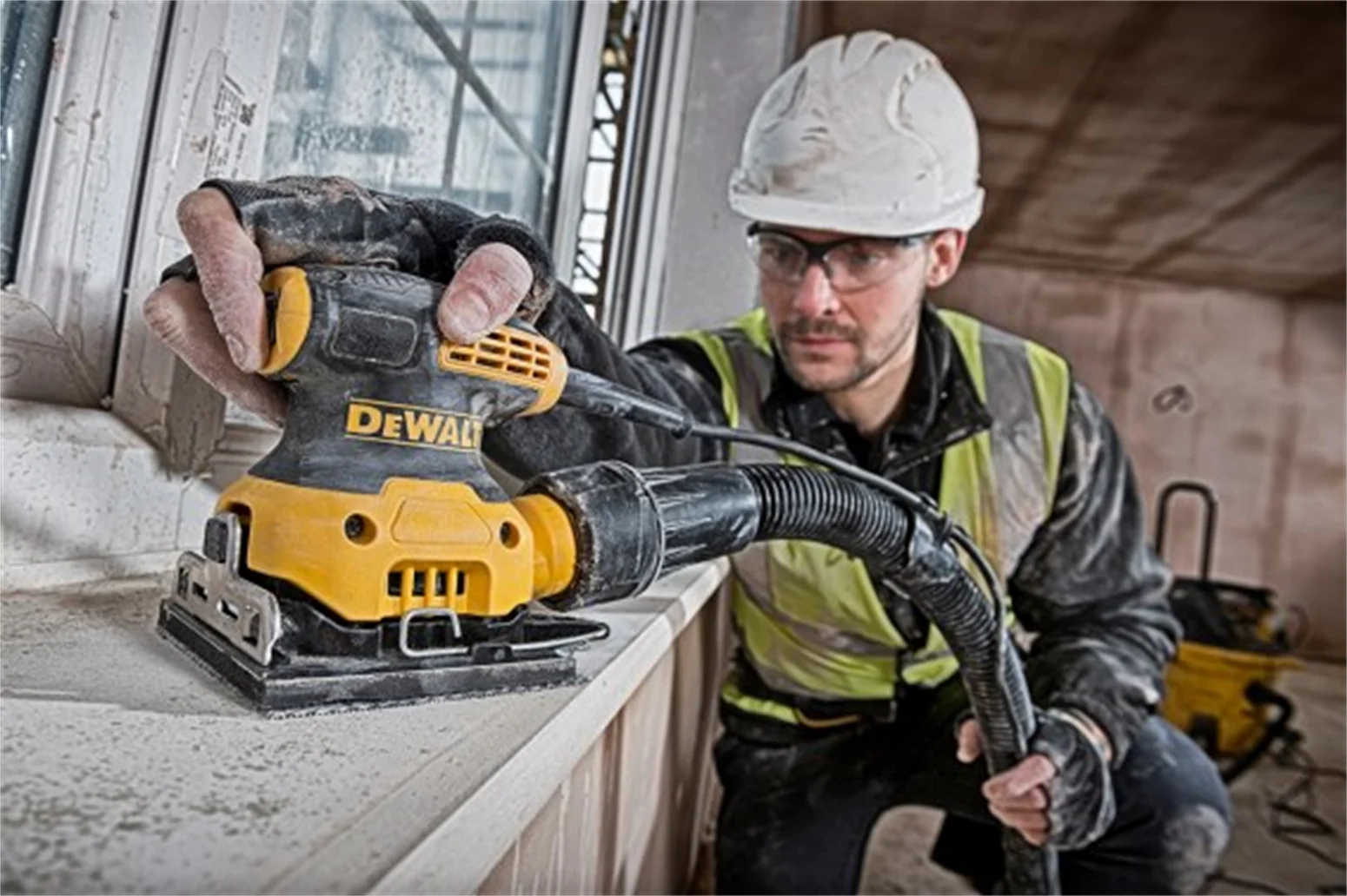Szlifierka oscylacyjna DeWalt DWE6411 - obrazek 3