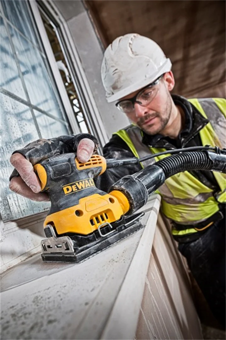 Szlifierka oscylacyjna DeWalt DWE6411 - obrazek 4