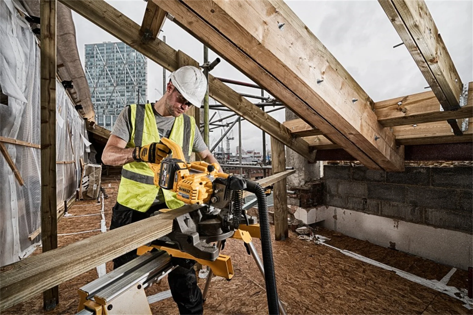 Ukośnica DeWalt FLEXVOLT DCS777T2 2x6,0Ah - obrazek 3