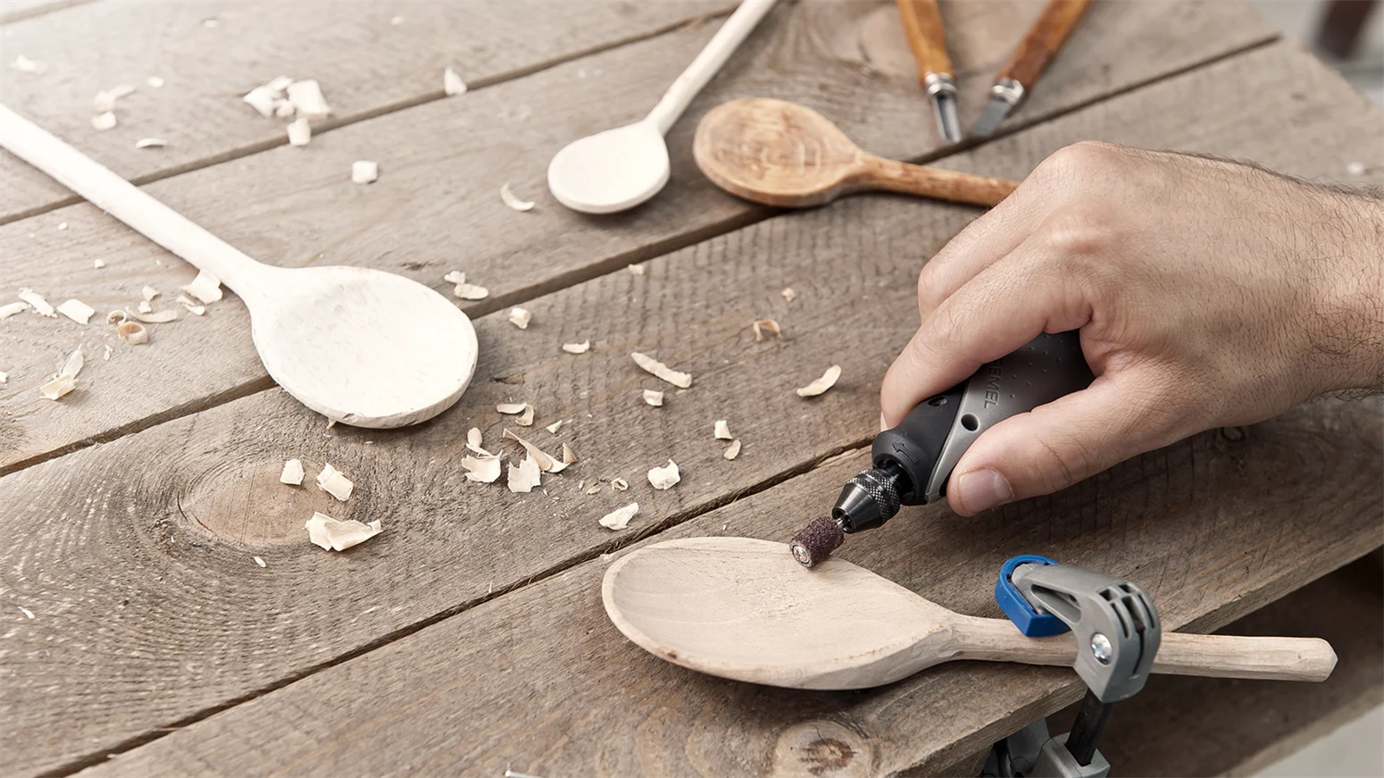 Multiszlifierka z 15 akcesoriami Dremel Stylo+ - obrazek 4