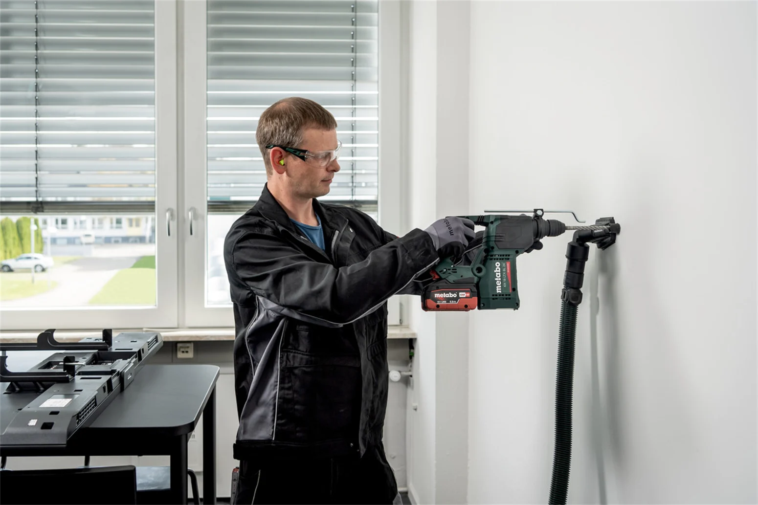 Kombimłotek SDS-Plus Metabo KH 18 LTX BL 24 - obrazek 2