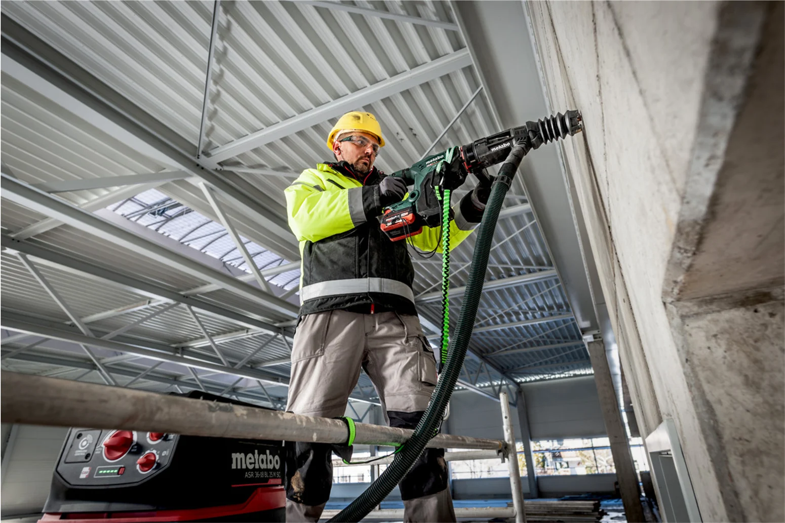 Młot udarowo-obrotowy SDS-Max Metabo KHA 18 LTX BL 40 - obrazek 2