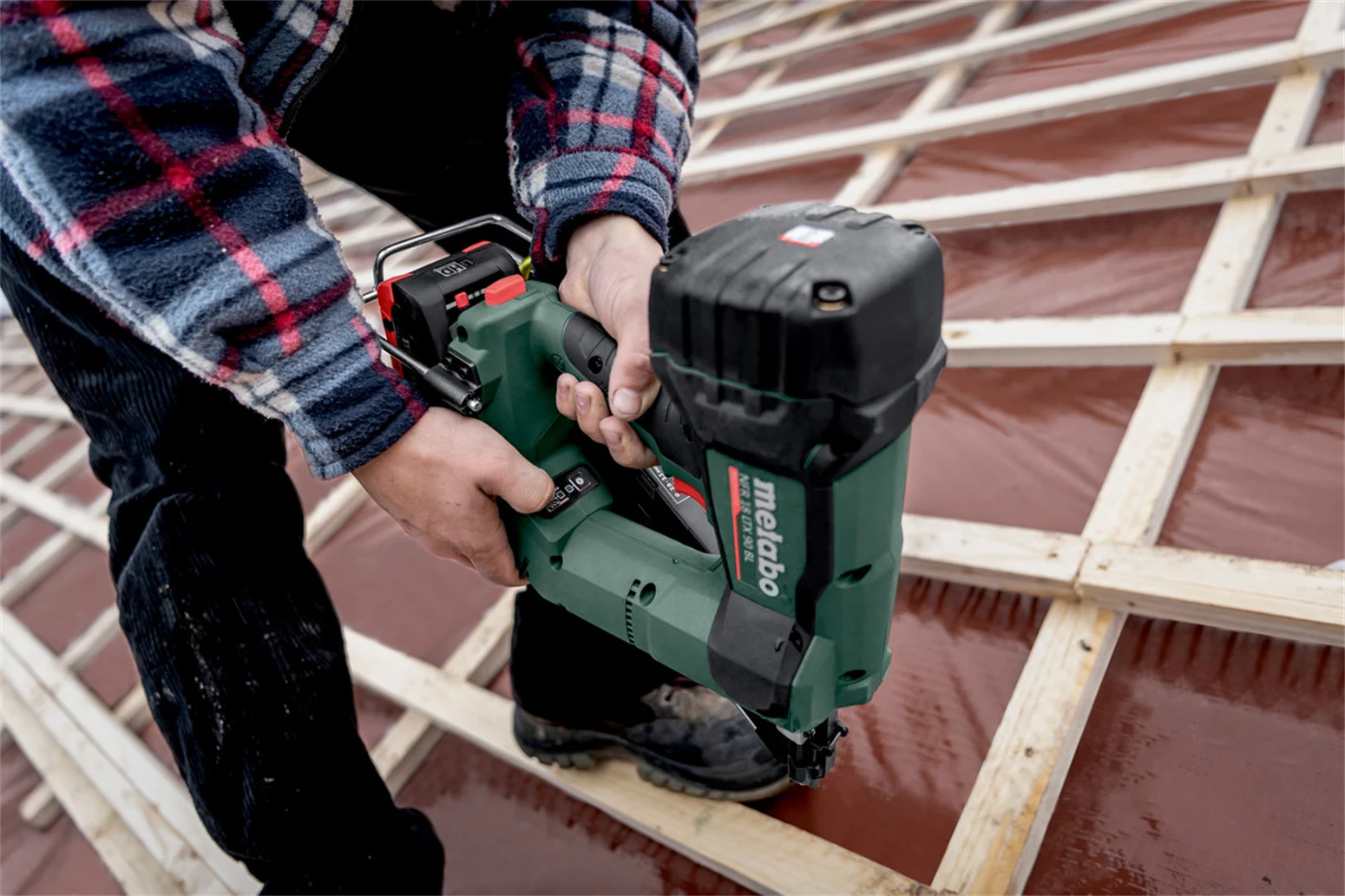 Gwoździarka akumulatorowa Metabo NFR 18 LTX 90 BL 2x4.0Ah - obrazek 5