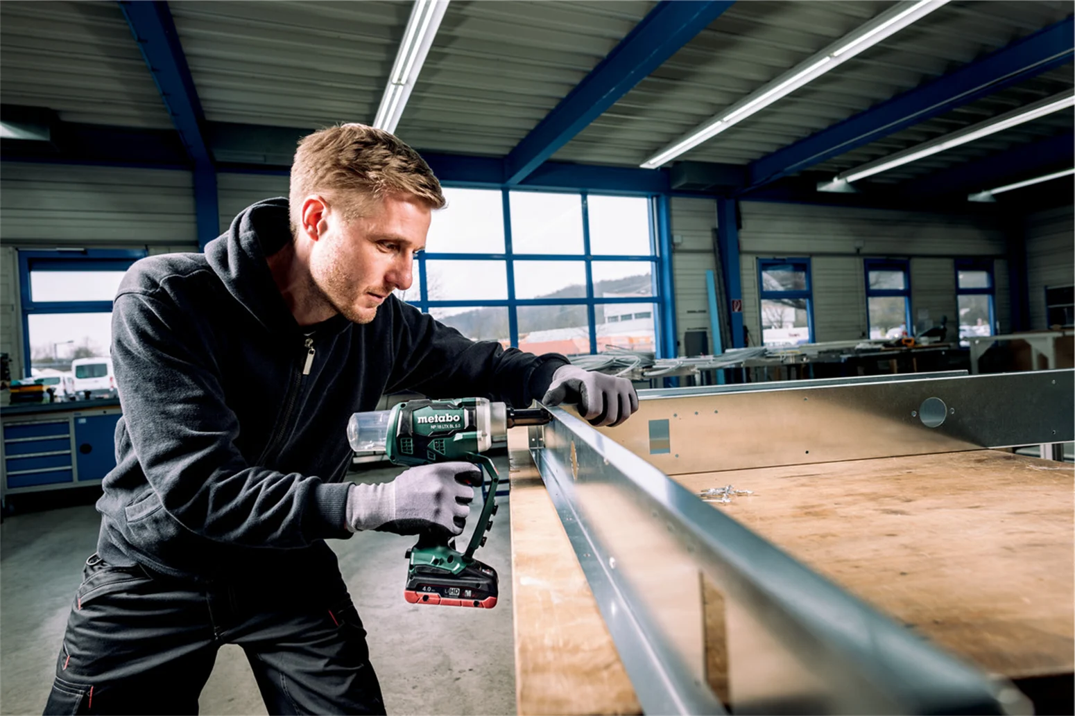 Nitownica akumulatorowa Metabo NP 18 LTX BL 5.0 - obrazek 3