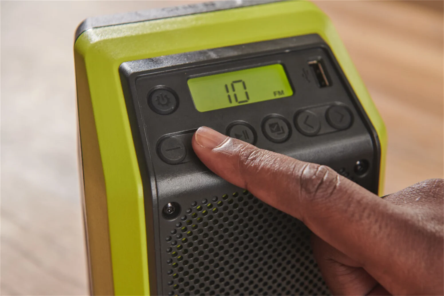 Głośnik Bluetooth Ryobi ONE+ RR18-0 - obrazek 3